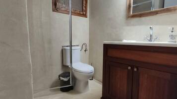 Ferienhaus | Badezimmer | Dusche, Haartrockner, Handtücher