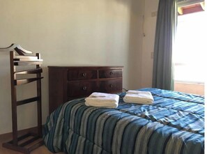 2 chambres, bureau, Wi-Fi gratuit, draps fournis