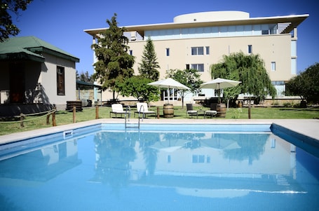 Seasonal outdoor pool