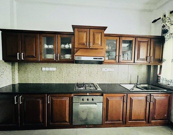 Fridge, oven