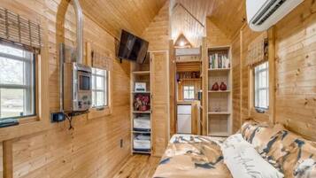 1 dormitorio, tabla de planchar con plancha, wifi gratis y ropa de cama