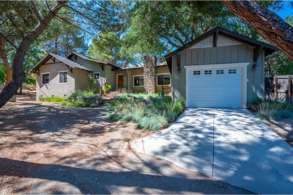 Heavenly gateway nestled in downtown Paso Robles