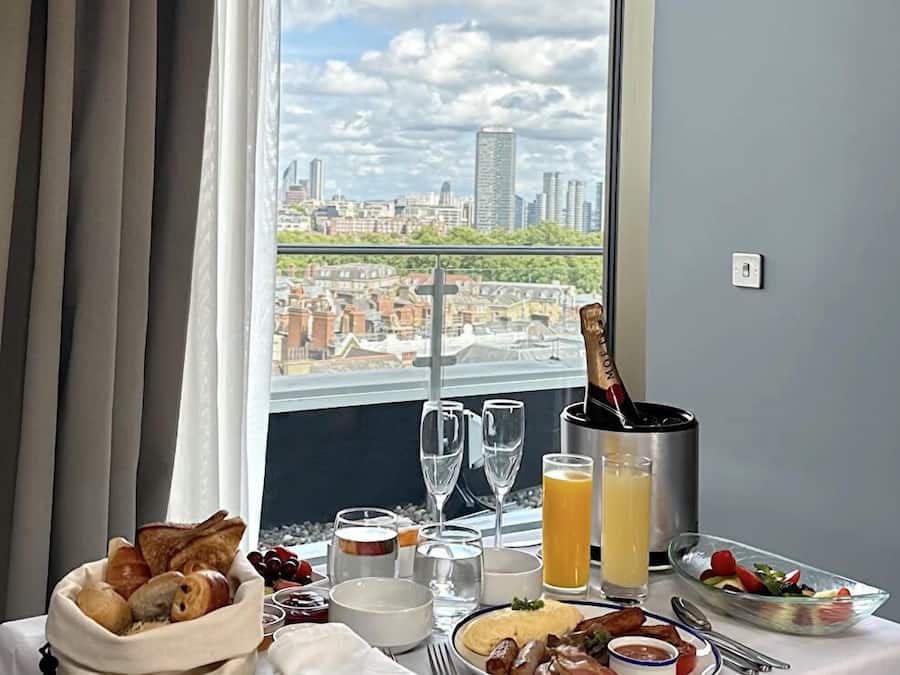 Presidential Suite Package | In-room dining
