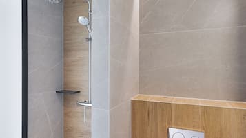 Standard Double Room Single Use, 1 Double Bed | Bathroom