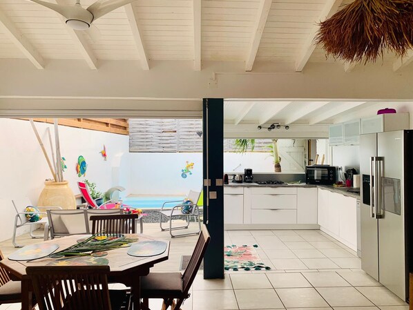 Full-sized fridge, microwave, oven, stovetop - KS VILLA (Saint-François)