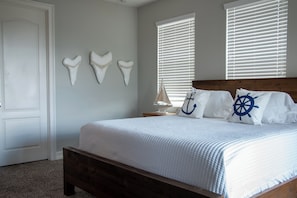 3 bedrooms, iron/ironing board, travel crib, internet