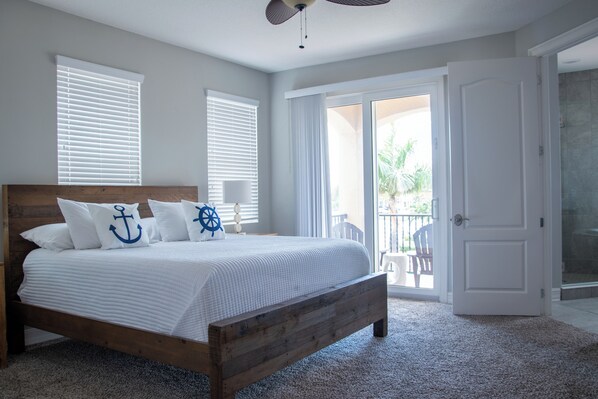 3 室のベッドルーム、アイロン / アイロン台、旅行用ベビーベッド、インターネット