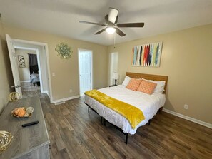 2 bedrooms, desk, iron/ironing board, free WiFi