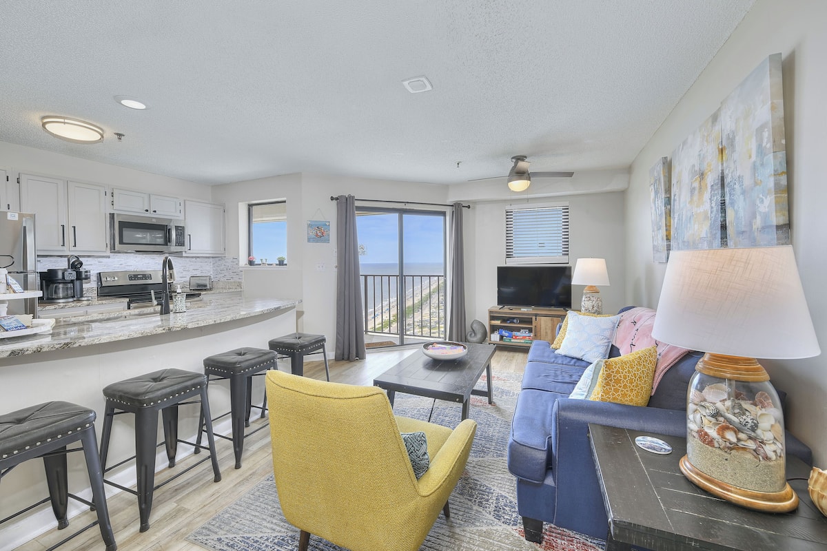 Condo, 2 Bedrooms, Balcony, Ocean View (Renaissance Tower 2110) | Living area