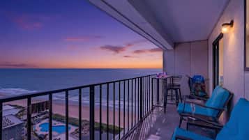 Apartment, 2 Schlafzimmer, Balkon, Meerblick (Renaissance Tower 913) | Balkon