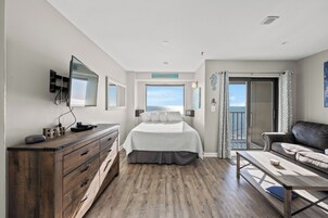 Suite monolocale Deluxe, balcone, fronte oceano (Renaissance Tower 1203) | Wi-Fi gratuito