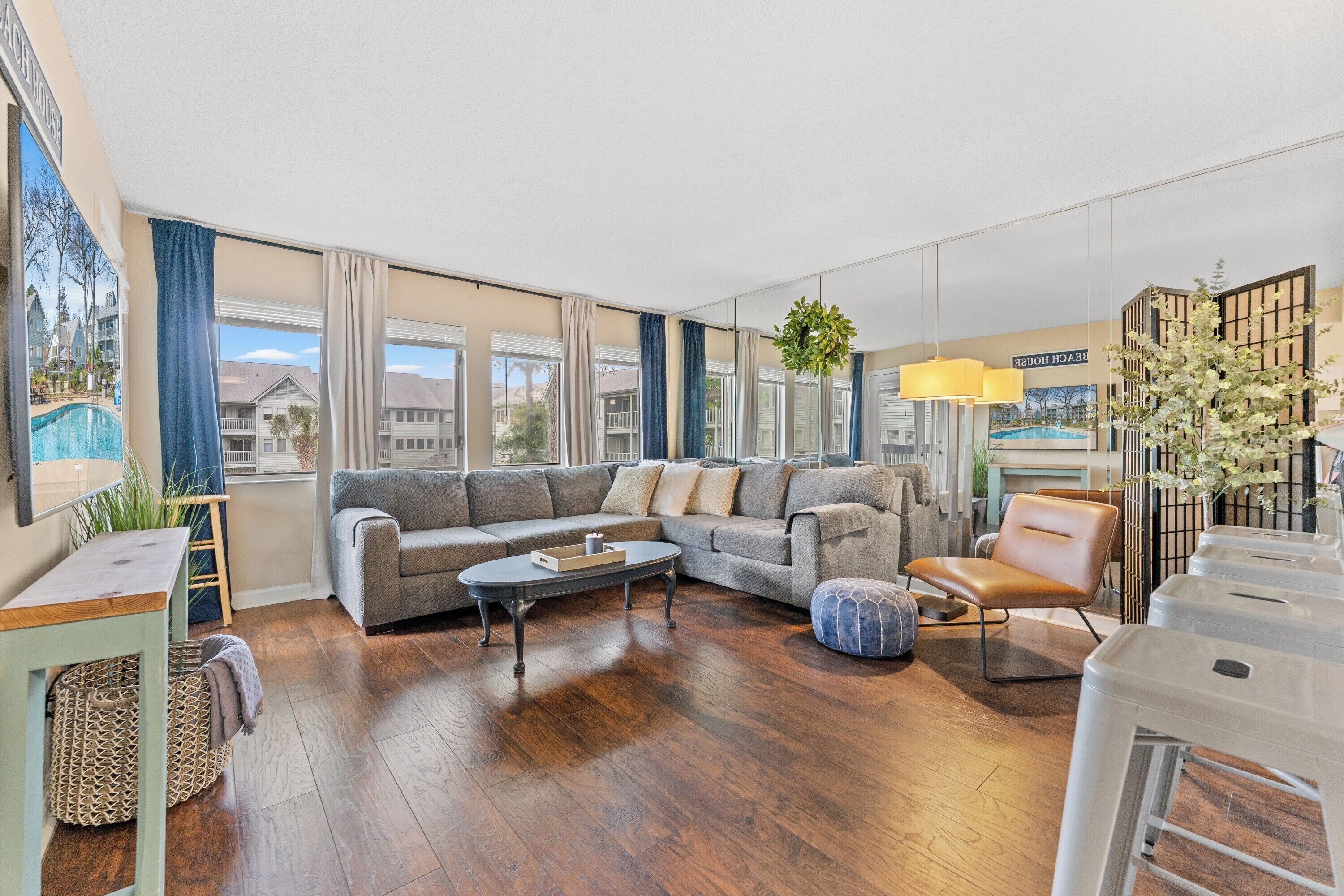 Condo, 1 Bedroom, Pool Access, Five Seasons 6203 | Living area