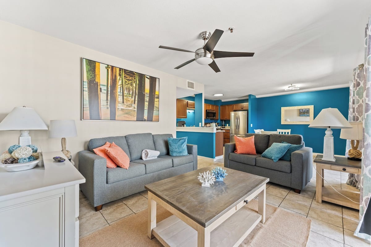 Condo, 2 Bedrooms, Balcony, Partial Ocean View (Ocean Spa B441) | Living area