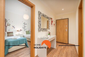 1 habitación, tabla de planchar con plancha, wifi gratis y ropa de cama 