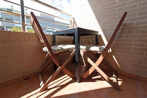 Property grounds - Global Vacacional: Apartment 200m from the beach of Puerto de Sagunto (Puerto de Sagunto)