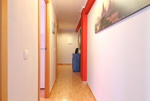 Interni
