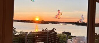 Bungalow by the lake