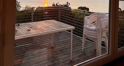 Bungalow by the lake