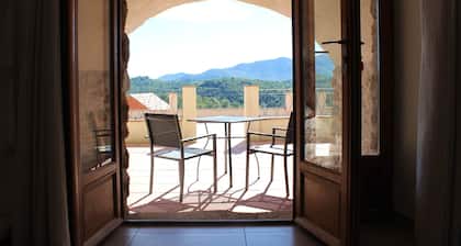 Lo Boix: Le Canigou - 2 bed luxury gite with pool