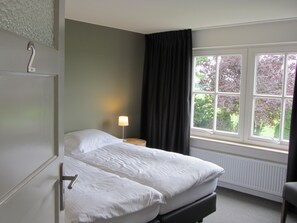 14 bedrooms - Group accommodation 32 pers, near Efteling and Beekse Bergen (Haghorst)