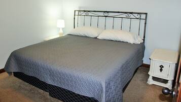 3 bedrooms, free WiFi, bed sheets