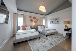 4 chambres, fer et planche à repasser, Wi-Fi, draps fournis