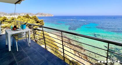 Apartment MAITE in Moraira – 180°-Meerblick, 2 Schlafzimmer, Terrasse mit Blick auf die Bucht, WLAN, Klimaanlage und Heizung