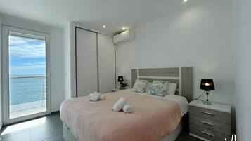 2 bedrooms, WiFi (free), bed sheets