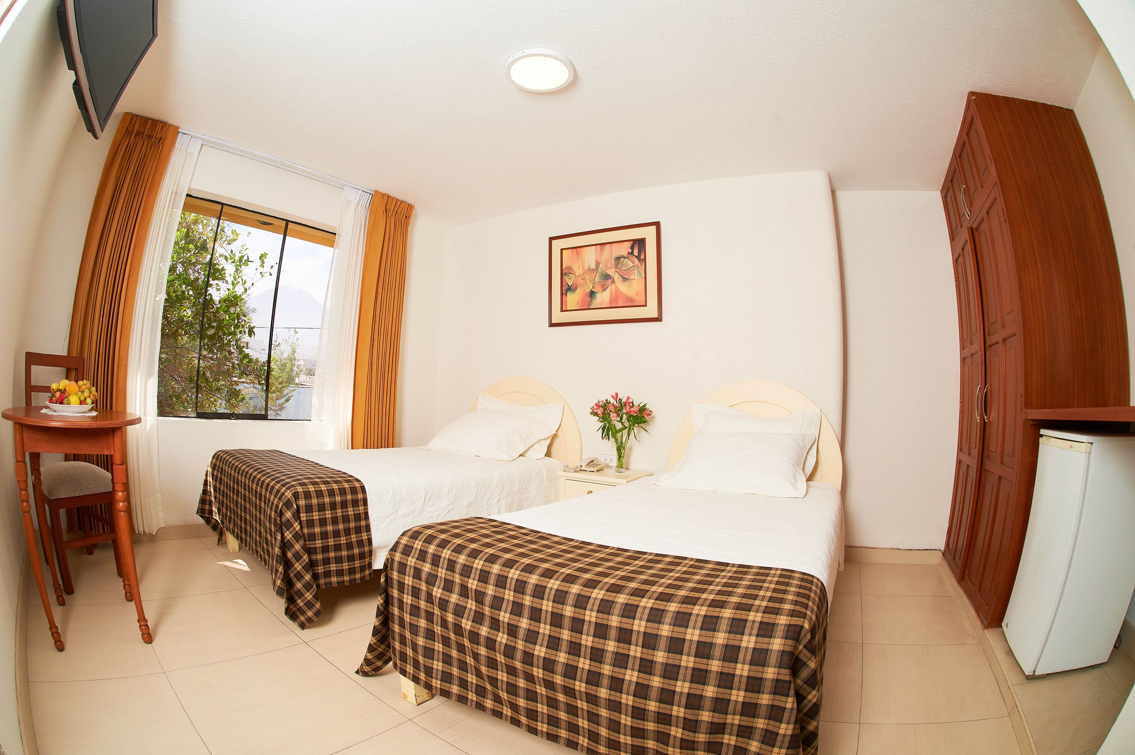 twin room | 1 bedroom, individually furnished, desk, free wifi