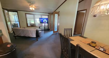 Camp Not Found - 3 Queen Bedrooms by the lake