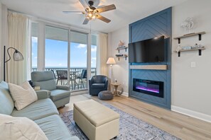 Smart TV, DVD player, books - Lighthouse 703 "Sea Haven" Beachfront condo with huge balcony! (Gulf Shores)