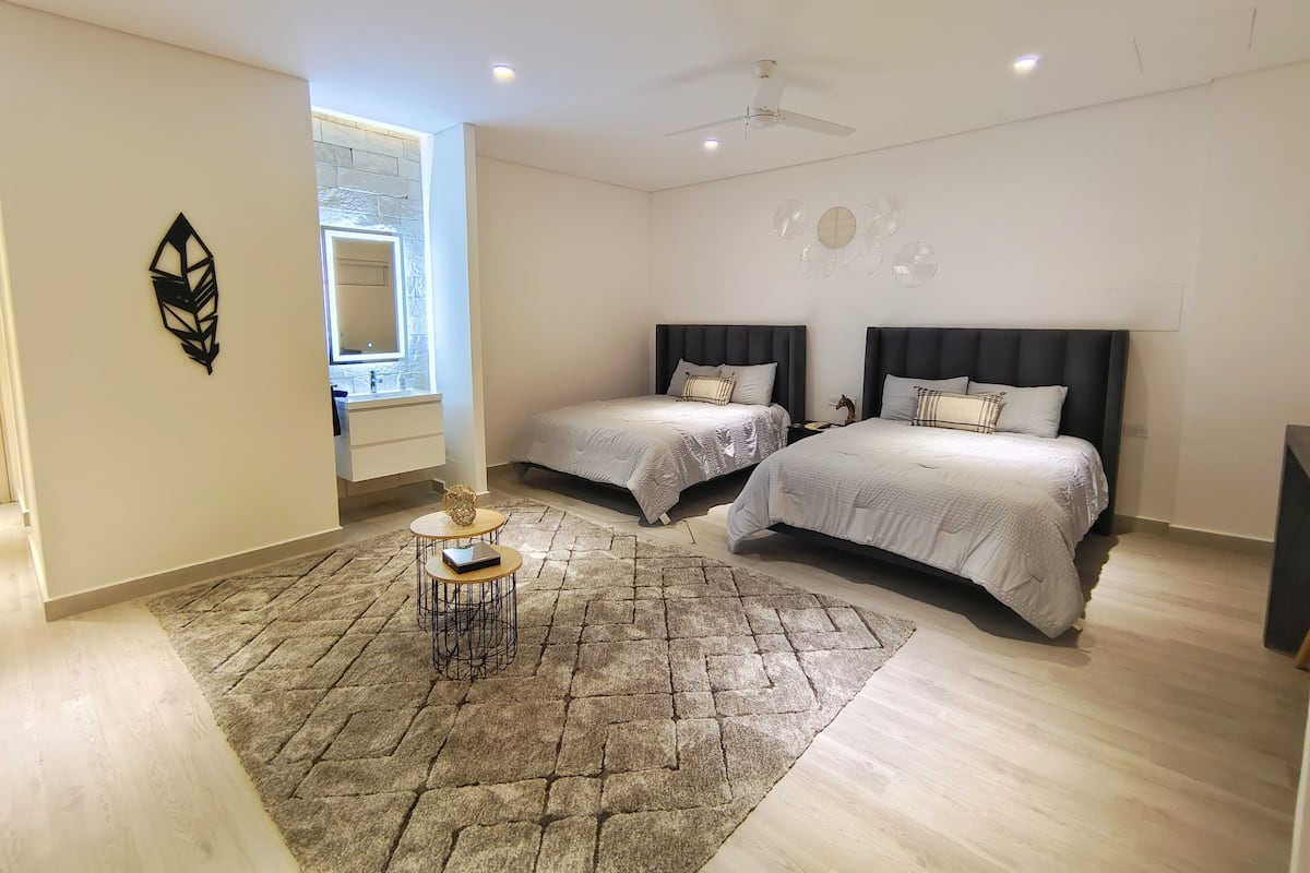 Suite monolocale | 2 camere, copriletto in piuma, minibar, con stile personalizzato