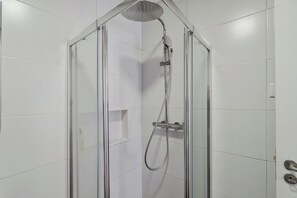 Hair dryer, towels - Delta Apartment (Setúbal)