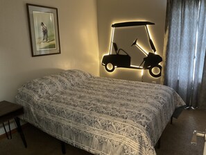 4 habitaciones, escritorio, tabla de planchar con plancha y wifi gratis 