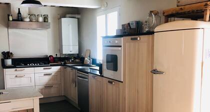 Mas provençal avec piscine  à 10 min d'un parc d'attraction