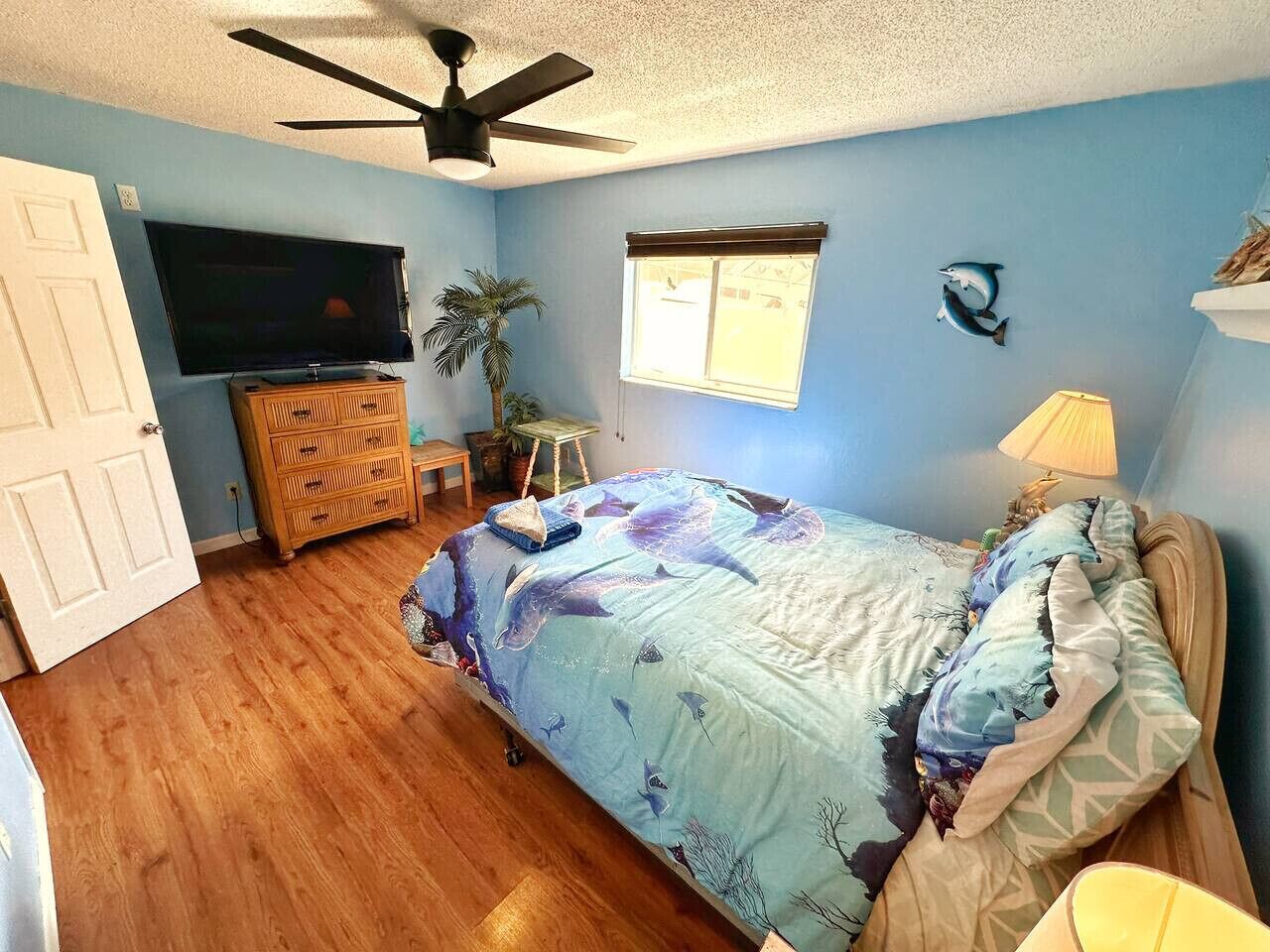 3 Schlafzimmer, Schreibtisch, Bügeleisen/Bügelbrett, kostenloses WLAN