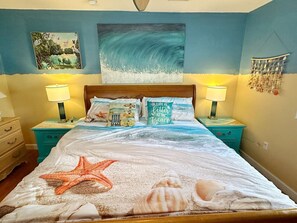 3 bedrooms, desk, iron/ironing board, free WiFi - Paradise Found-Pool, Hot Tub-Gulf Beach-EV Charger (Seminole)