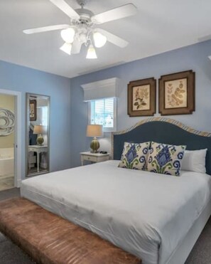 4 bedrooms, desk, iron/ironing board, free WiFi - Water Country USA, Busch Gardens, Pools & Golf are all available attractions (Williamsburg)