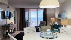 Apartment, 2 Schlafzimmer | Speisen