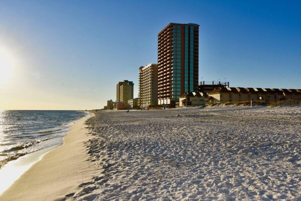 On the beach - Buena Vista 504 by Bender Vacation Rentals (Gulf Shores)