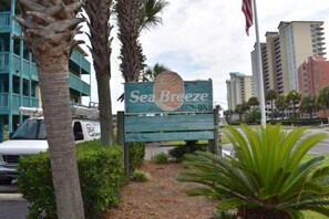 Ngoại thất