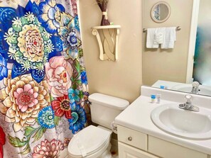 Bathroom - Heron Landing 14 by Bender Vacation Rentals (Gulf Shores)