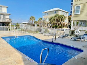 Condo, 2 habitaciones | Alberca | Alberca al aire libre