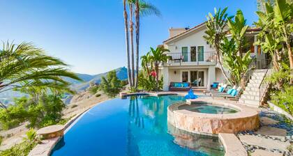 Private Villa with Infinity Pool and Game Room