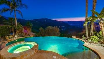 Outdoor pool, an infinity pool