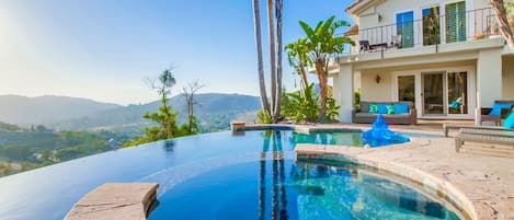 Outdoor pool, an infinity pool