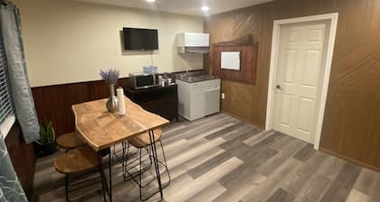 Cheerful One Bedroom Home