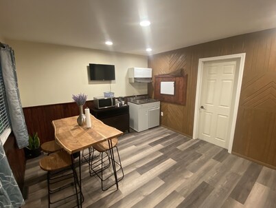 Cheerful One Bedroom Home
