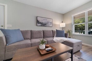 Una Smart TV, una oficina