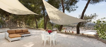 Nice apartment for 4 people with WIFI, A/C, TV, patio and pets allowed